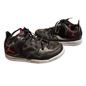 Nike Kids Black and Red Sneakers